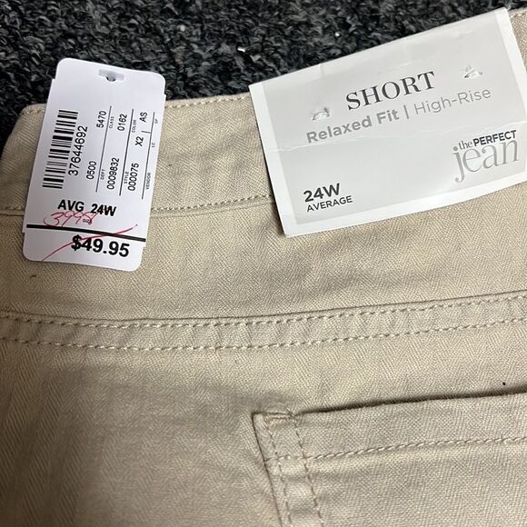 WOMENS CHRISTOPHER AND BANKS JEAN SIZE 24W NWT - Picture 3 of 3